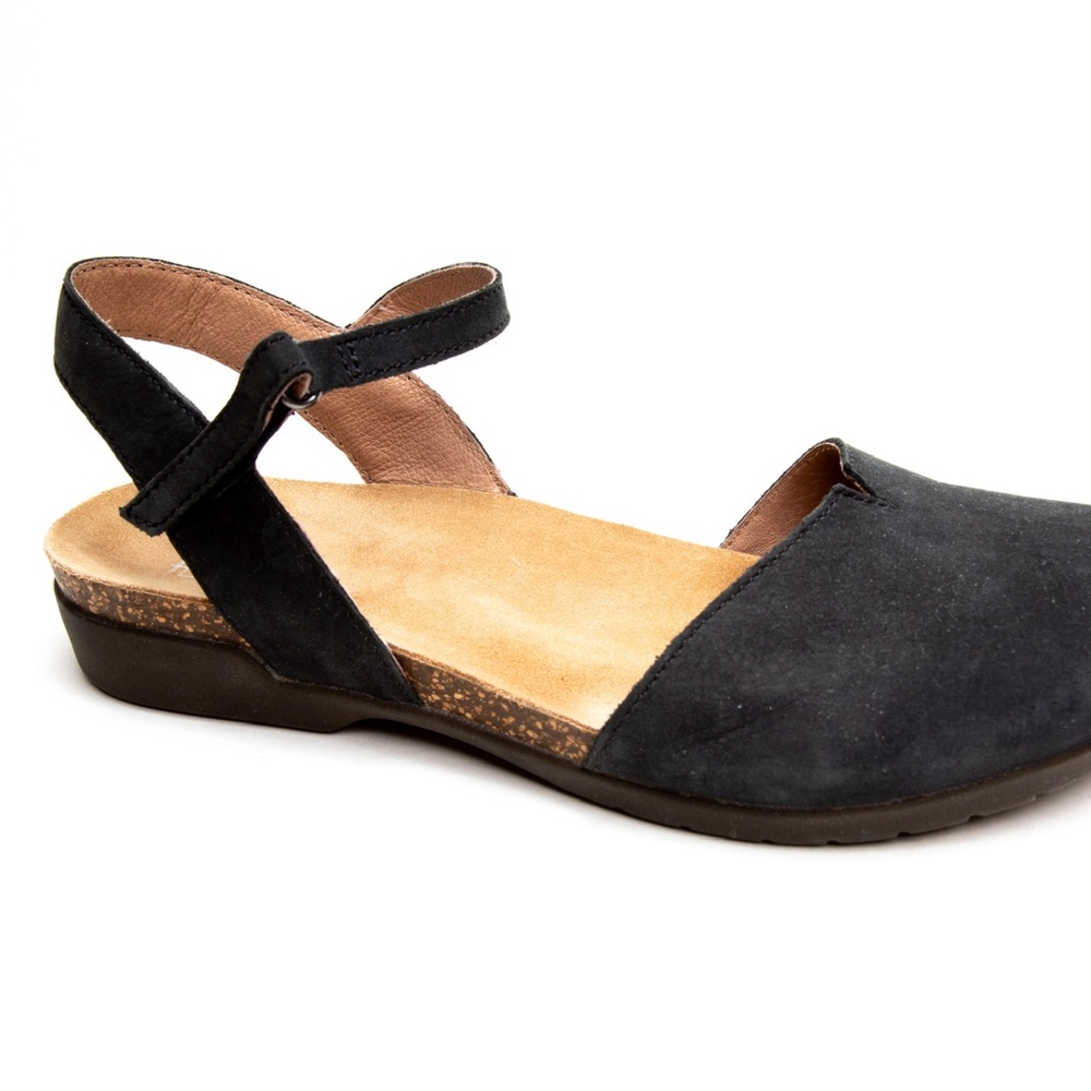 Dansko Scotchguard Women's Black Flats - Picture 4 of 8